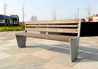 Vistra™ Sitzbank mit Rückenlehne für draußen von Glasdon